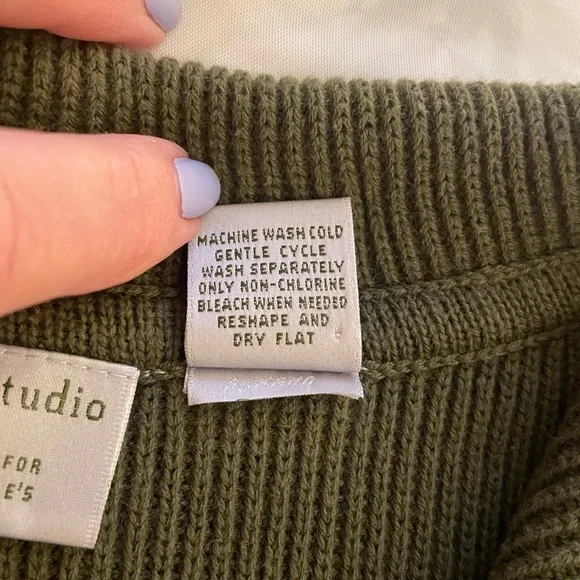 Green Ribbed Sweater - Picture 5 of 10